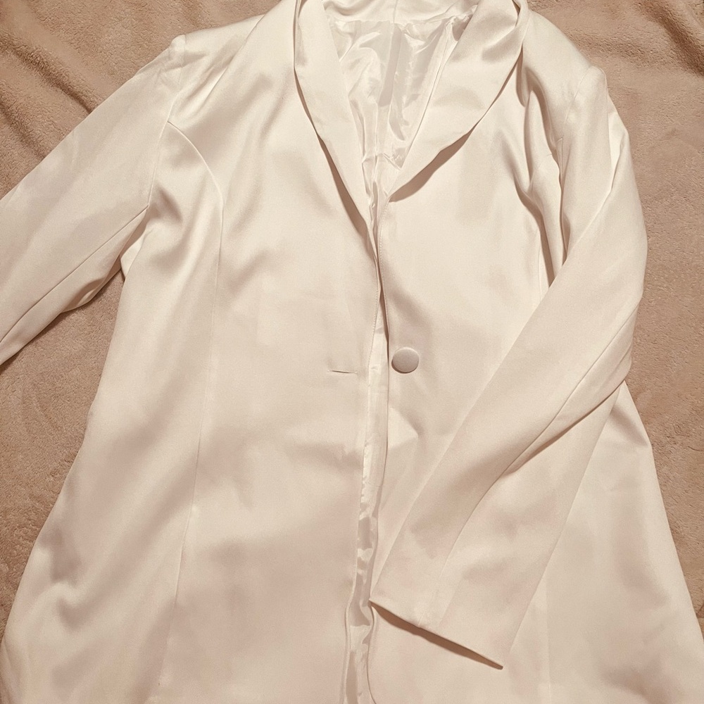 Elegant White Blazer